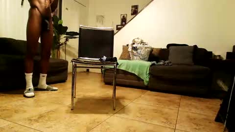 Snapshot of blackriches96 chatting on 02-16-25, 01:38 blackriches96 online show from 02-16-25, 01:38