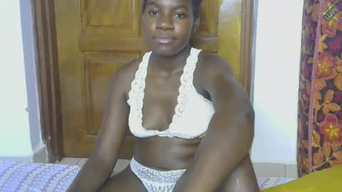 VIVIAN online show from 09-16-25, 02:34