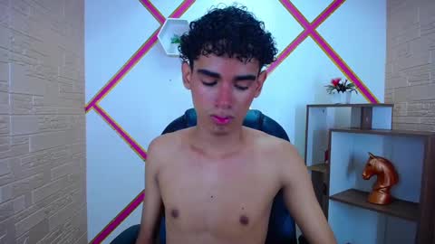 Snapshot of blakelovee chatting on 11-24-25, 06:51 blakelovee online show from 11-24-25, 06:51