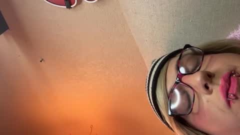 Snapshot of blakelytgirl chatting on 01-17-25, 06:15 Blakely Morningstar online show from 01-17-25, 06:15