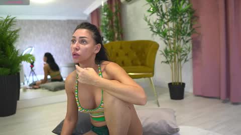 Snapshot of blakmy chatting on 10-14-25, 03:18 blakmy online show from 10-14-25, 03:18