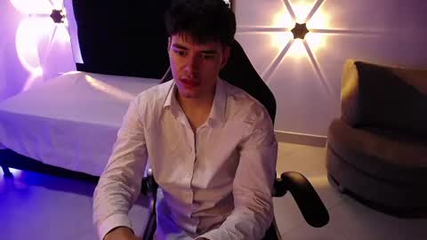 Snapshot of blakzen_ chatting on 06-24-26, 12:53 Blakzen online show from 06-24-26, 12:53