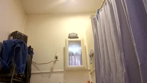 Snapshot of blaze401 chatting on 12-16-25, 07:30 blaze401 online show from 12-16-25, 07:30