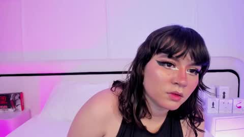 Snapshot of bleydi_46 chatting on 09-21-25, 04:47 BLEYDI online show from 09-21-25, 04:47