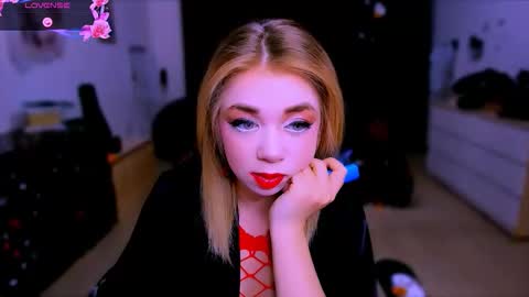 Nicole online show from 11-11-25, 10:37