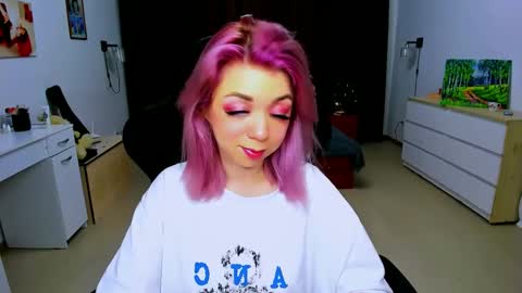 Nicole online show from 12-29-24, 10:34