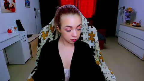 Nicole online show from 02-05-25, 09:15