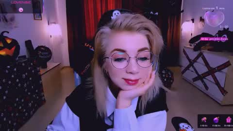 Nicole online show from 10-09-25, 05:49