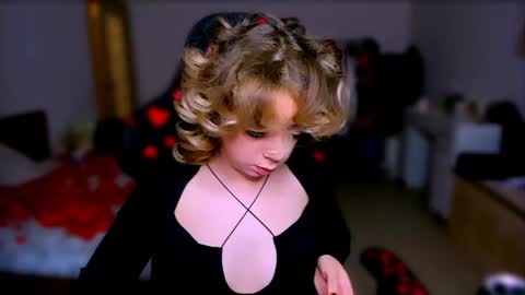 Nicole online show from 02-25-26, 08:02