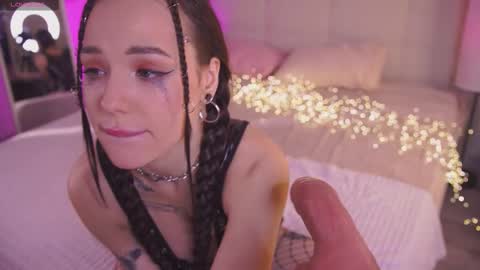 Snapshot of bllowjoyy chatting on 03-09-25, 07:01 Amy online show from 03-09-25, 07:01