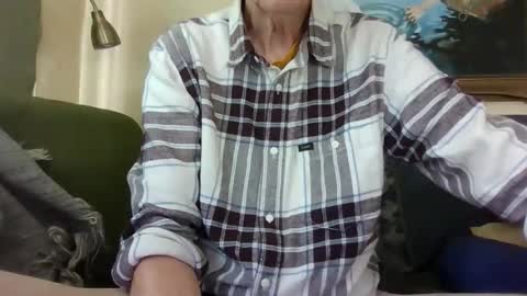 Snapshot of blomkuk chatting on 10-16-25, 01:23 blomkuk online show from 10-16-25, 01:23