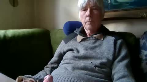 Snapshot of blomkuk chatting on 10-20-25, 08:04 blomkuk online show from 10-20-25, 08:04