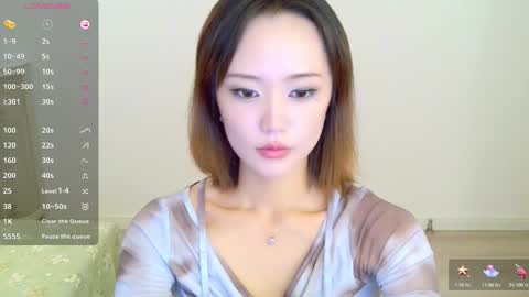 Snapshot of blon_kater chatting on 10-11-25, 04:55 YoYo online show from 10-11-25, 04:55