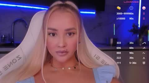 Lana online show from 03-06-26, 09:28