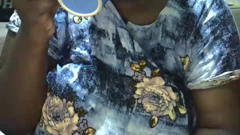 Snapshot of blonde202 chatting on 02-05-25, 12:27 Abbygael online show from 02-05-25, 12:27