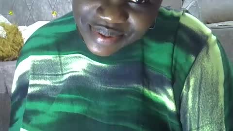 Snapshot of blonde202 chatting on 10-10-25, 09:58 Abbygael online show from 10-10-25, 09:58