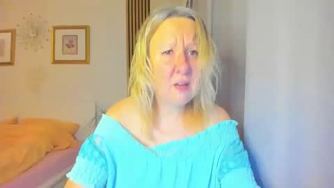 Nicole online show from 12-30-24, 05:48