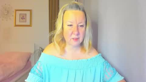 Nicole online show from 01-06-25, 04:47