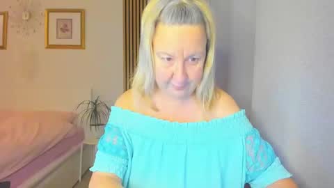 Nicole online show from 01-20-25, 05:16