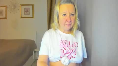 Nicole online show from 01-28-25, 08:15