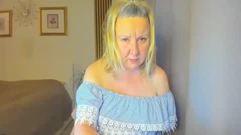Nicole online show from 01-29-25, 05:02