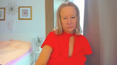 Nicole online show from 02-05-25, 10:19