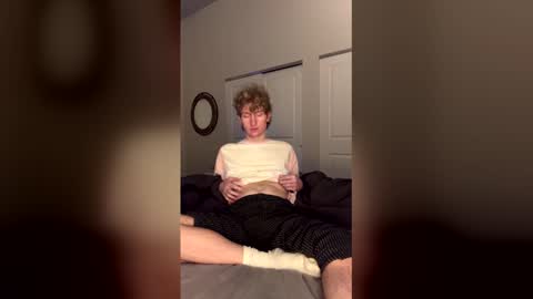 Snapshot of blonde_boi99 chatting on 02-04-26, 05:57 Blondie online show from 02-04-26, 05:57