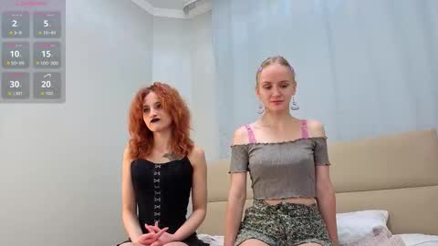 Snapshot of blonde_lotos chatting on 01-15-26, 03:44 Kate and Mary online show from 01-15-26, 03:44