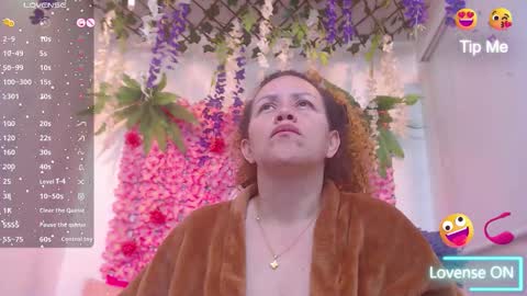 blonde_squirt_ online show from 01-18-26, 11:36