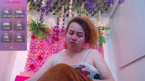 blonde_squirt_ online show from 02-10-26, 06:06