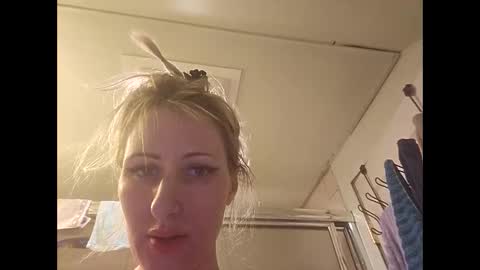 Gia  online show from 01-02-25, 06:12