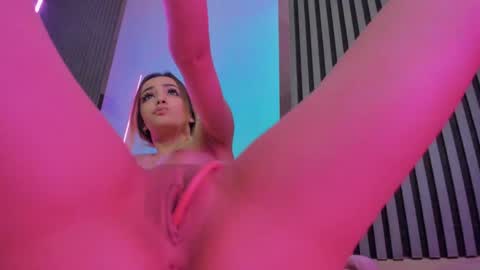 Snapshot of blondie_muller chatting on 01-15-25, 03:33 blondie_muller online show from 01-15-25, 03:33