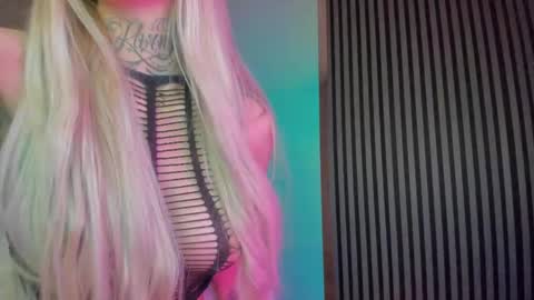 Snapshot of blondie_muller chatting on 02-10-25, 06:24 blondie_muller online show from 02-10-25, 06:24