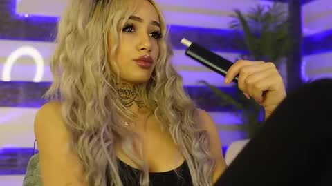 Snapshot of blondie_muller chatting on 09-23-25, 07:50 blondie_muller online show from 09-23-25, 07:50