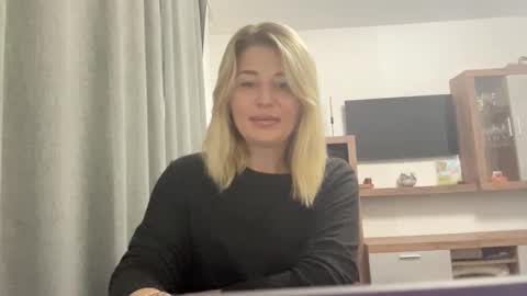 blondie_xoxoxo online show from 09-10-25, 06:35