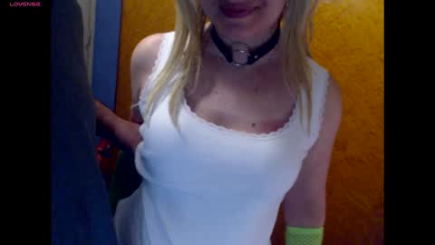 Snapshot of blontsex chatting on 12-08-24, 09:52 Blontsex online show from 12-08-24, 09:52