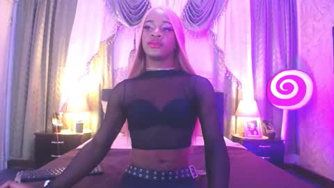 Snapshot of bloom_bbc chatting on 01-11-26, 03:55 bloom_bbc online show from 01-11-26, 03:55