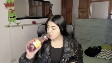 Snapshot of bloom_flower1 chatting on 12-15-25, 03:00 bloom_flower1 online show from 12-15-25, 03:00