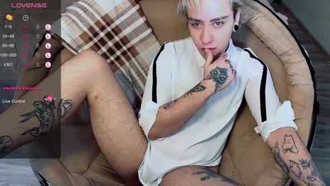 Snapshot of blooming_soul chatting on 01-12-25, 11:28 blooming_soul online show from 01-12-25, 11:28