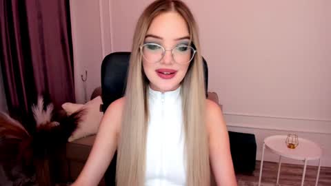 Sophia online show from 01-24-25, 03:00