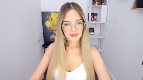 Sophia online show from 01-28-25, 11:28