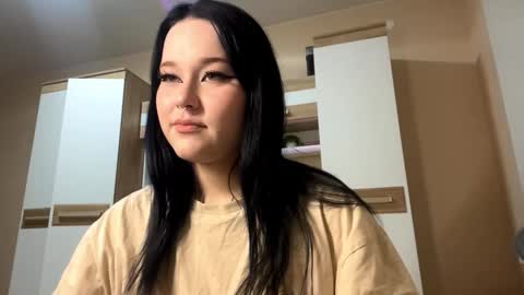 Mira online show from 10-10-25, 09:52