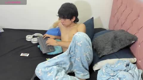 Blue online show from 03-06-25, 05:35