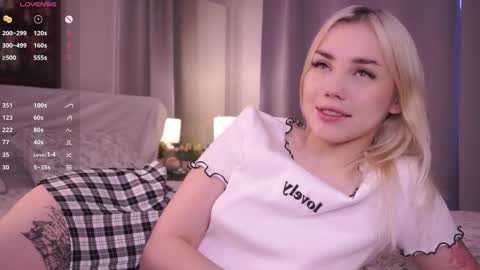 Adeline online show from 12-19-25, 05:58