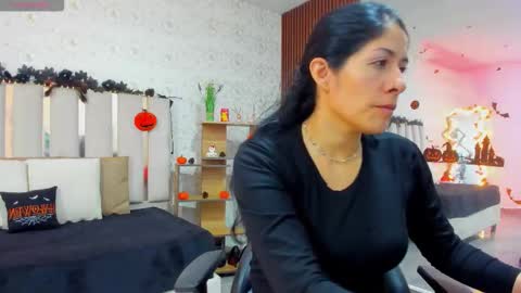 Snapshot of blue_tay1 chatting on 10-14-25, 12:17 blue_tay1 online show from 10-14-25, 12:17