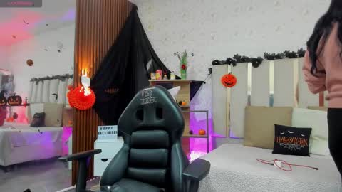 Snapshot of blue_tay1 chatting on 10-30-25, 12:39 blue_tay1 online show from 10-30-25, 12:39