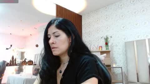 Snapshot of blue_tay1 chatting on 11-05-25, 11:54 blue_tay1 online show from 11-05-25, 11:54