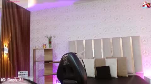 Snapshot of blue_tay1 chatting on 11-16-25, 12:11 blue_tay1 online show from 11-16-25, 12:11