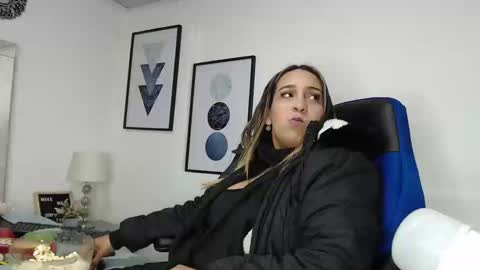 blue_water_cs online show from 09-17-25, 04:03