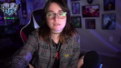 Snapshot of blueasfuck chatting on 12-15-24, 12:51 Blue online show from 12-15-24, 12:51